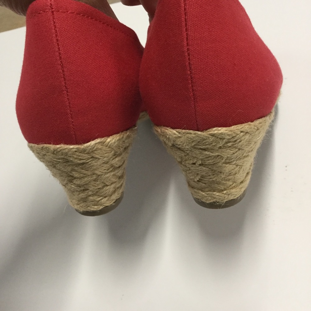 Amelia Grace Peep toe Wedge Red/Tan - SZ 8.5 - Picture 6 of 13